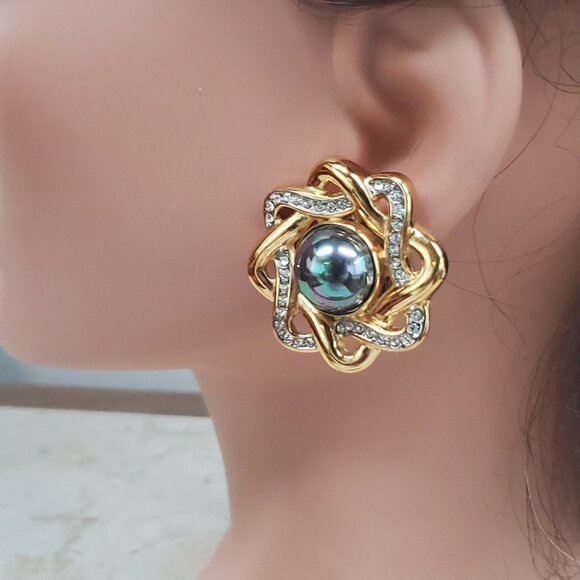 Fifth Ave Collection Faux Tahitian Pearl Rhinestone Clip Earrings - Picture 2 of 8